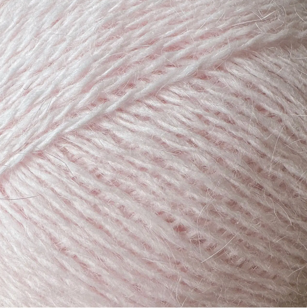 Пряжа Avanti Yarn Angora 70 (Ангора 70) №924 светло-персиковый, нитки ангора для вязания спицами и крючком 924 фото
