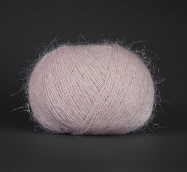Пряжа Avanti Yarn Angora Premium (Ангора Преміум) №ЕF33/2013 світло-рожевий, ангора з люрексом і паєтками ЕF33/2013 фото Пряжа Avanti Yarn Angora Premium (Ангора Преміум) №ЕF33/2013 світло-рожевий, ангора з люрексом і паєтками ЕF33/2013 фото